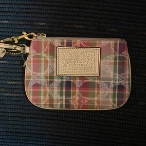 Multicolored wristlet